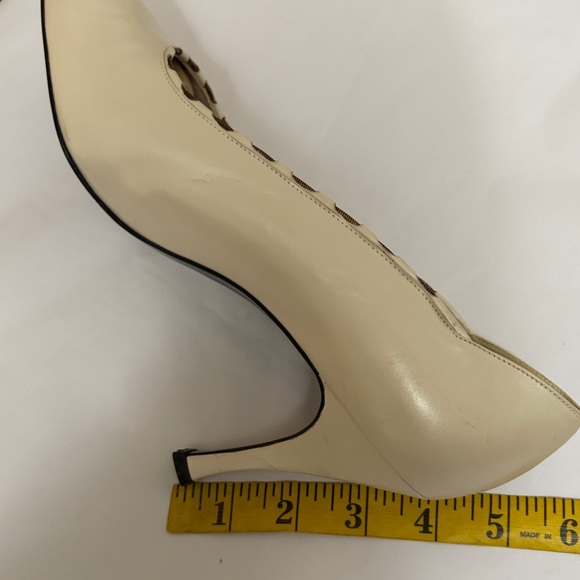Stuart Weitzman Leather Cream Heels Size 10 Made in Spain - Picture 15 of 15
